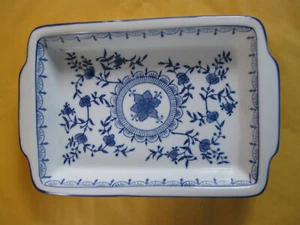 ROYAL CHINA, BLAUE BLUMEN AUF WEISS KASSEROLLE, VINTAGE, 10" X 7" - Bild 1 von 9