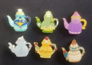Loungefly Disney Princess Teekanne Pin Set - Bild 1 von 2