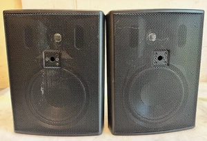 2 JBL Control 25AV Speakers Shielded Indoor/Outdoor Monitor Speakers T0410 - Picture 1 of 12