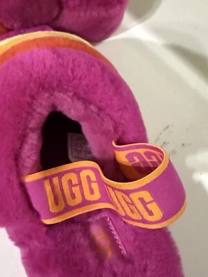 UGG Foto 1 de 3