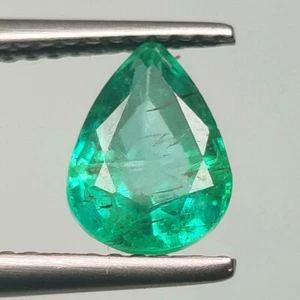 1,25 quilates - Gema de brillo perfecto con forma de pera esmeralda natural de Zambia - 7535 - Imagen 1 de 2