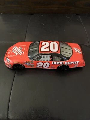 Chevrolet Monte Carlo Tony Stewart 1/24 diecast #20 2007 Home Depot Foto 1 de 4