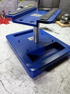 Duratrax Pit Tech Deluxe RC Car & Truck Stand Blue DTXC2370 TWO OF THEM - Picture 1 of 2