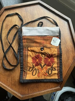 Mexican Cloth Passport Holder - Pasaportera La Fiesta - Photo 1/4