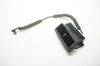 Ventilação de pilar Audi S8 Passenger B 2007-2010 4E0819704C - Imagem 1 de 3