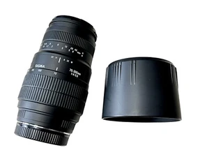 Sigma AF Zoom 70-300mm f4-5.6 Macro Sony Minolta Af Lens With Hood - Picture 1 of 12
