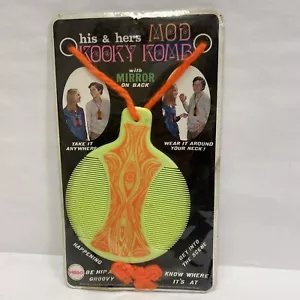 VINTAGE 1970s MEGO KOOKY KOMB MOD PSYCHEDELIC HIPPIE COMB YELLOW MIP SLD GROOVY - Bild 1 von 10