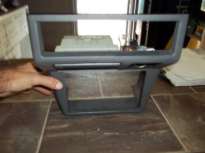 Mazda 626 1986 1987 radio control de temperatura tablero bisel moldura cenicero salida Foto 1 de 4