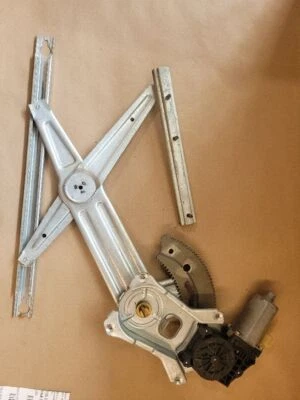 2004 RAM 1500 Passenger Rear Window Regulator Fits 03-10 DODGE 3500 PICKUP  - Image 1 of 4