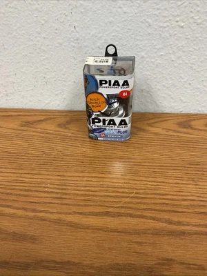 PIAA 70456 Xtreme White Plus H4 Anti-Vibration Single 60/55W Powersport Bulb New - Image 1 of 4