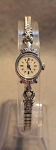 A Very Nice Vintage 1972 Ladies Bulova 23 Mechanical Watch 10K white gold plate - Picture 1 of 22