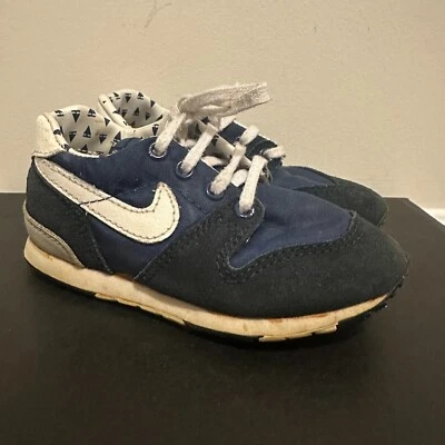 1987 Vintage Nike Bebé Niño Pequeño Azul Marino Blanco Zapatos para Correr talla 7,5 c Foto 1 de 4