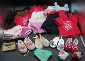 AMERICAN GIRL DOLL LOT OF 22 PIECES CLOTHING AND ACCESSORIES