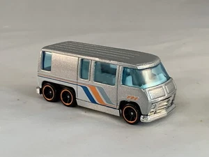 Hot Wheels GMC Motorhome 2009 Treasure Hunt Silver OH5SPs - Picture 1 of 5