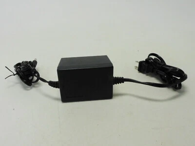 Universal AC/DC Adapter 120VAC 60Hz 50W 14.5VDC - d57t14r51500-14 - Image 1 of 3
