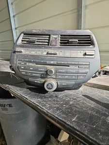2010 Honda Accord Radio With Auto Climate Control Preowned - Picture 1 of 3