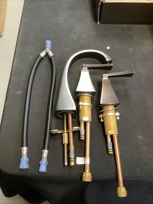 Signature Hardware Widespread Bathroom Faucet Oil rubbed Bronze SHWSCVL807ORB A3 - Image 1 of 4