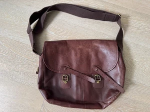 Bolso de mensajero de cuero Barbour - Imagen 1 de 3