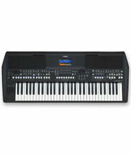 Yamaha PSR-SX600 61-Key Digital Keyboard