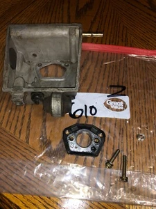 MCCULLOCH  610 605 650  CARBURETOR BOX & BOLTS  NICE OEM  FREE SHIP Z - Picture 1 of 1