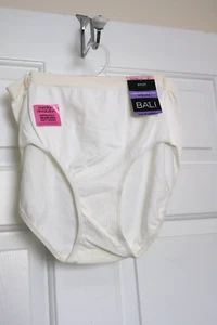 New Bali Sz 10/11 Seamless Microfiber Briefs (3) Woman's Comfort Revolution 803J - Picture 1 of 5