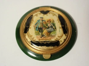 Vintage Romantic Couple Green Plastic Celluloid Compact - Picture 1 of 6