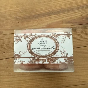 NEW - Yankee Candle French Vanilla 12 Scented Tea Light Candles - Picture 1 of 2