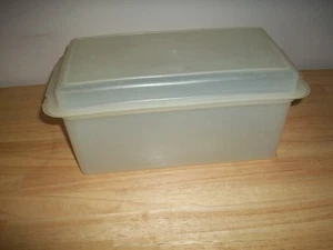 Tupperware Bread Loaf Keeper Box #171-2 with Dome Lid #172-2 Sheer Clear-NICE - Picture 1 of 1
