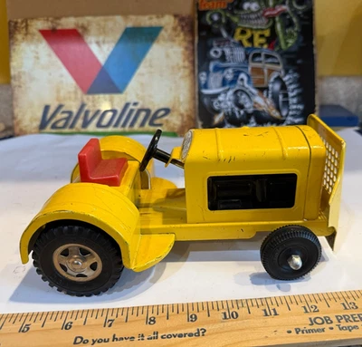 LOOK! Vintage Tonka yellow Airport Tug! Great rig,  good original condition-WQW! - Image 1 of 4