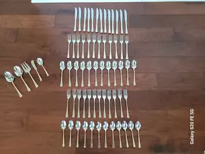 Oneida Golden Katherine 66-Piece 18/10 Flatware Set for 12+ - Picture 1 of 12