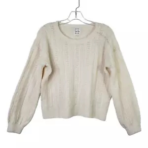 Hippie Rose Eyelash Pullover Sweater Womens Size M Blizzard White Crew Cozy NWT - Picture 1 of 10