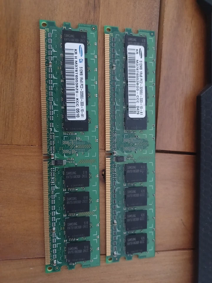SAMSUNG 512MB 0.5GB DIMM  PC2-3200 DDR2 Desktop Memory  - Image 1 of 1
