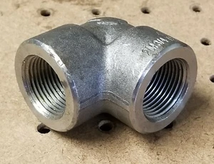 3/4" X 90° CODO DE ACERO FORJADO CARBONO NPT ROSCADO A105N B16 - Imagen 1 de 5