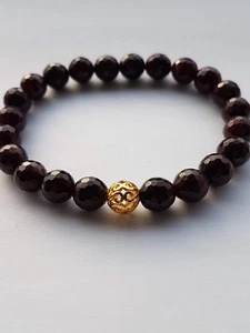 Garnet and gold plated sterling silver filigree stretch gemstone bracelet - Picture 1 of 3