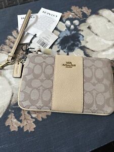 NWT COACH WRISTLET in Signature Jacquard Stone Ivory purse Clutch Fall Handbag