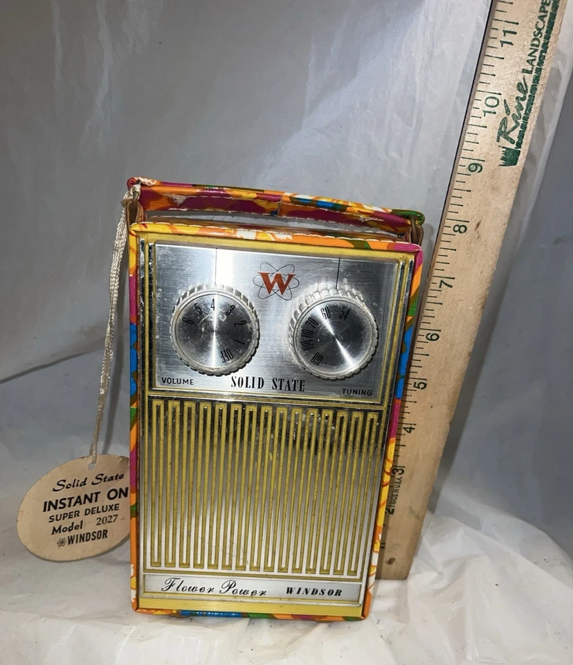 Vintage Flower Power Windsor  Solid State Am Radio Psychedelic Colors Hippie - Image 1 of 4