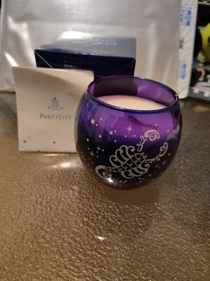Partylite luzes celestiais vela perfumada escorpião frasco de vidro roxo novo na caixa  - Imagem 1 de 4