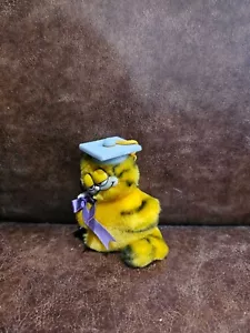 Vintage Garfield Graduation Hugging Plush Clip with Blue Cap - Picture 1 of 2