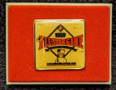 MLB 1989 CALIFORNIA ANGELS ALL-STAR GAME PRESS PIN IN CASE 1 INCH - Image 1 of 4