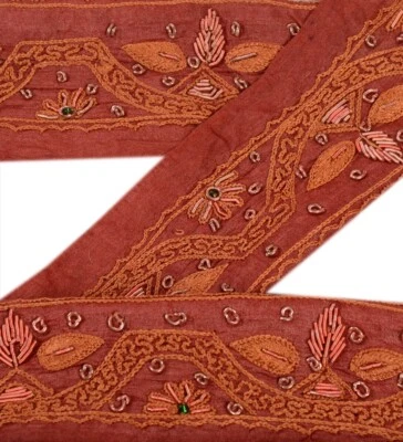 Sanskriti Vintage Sari Borde Cuentas a Mano 1 Yarda Borde India Costura Rojo Oscuro Encaje Foto 1 de 4
