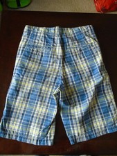 BOYS SIZE 14 GAP KIDS BLUE STRIPED SHORTS - USED