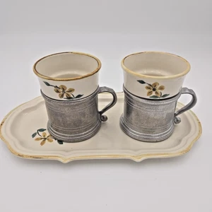RWP Wilton Armetale Tavern Becher Kaffeetasse und Tablett Floral Keramikeinsatz 2er Set - Bild 1 von 7