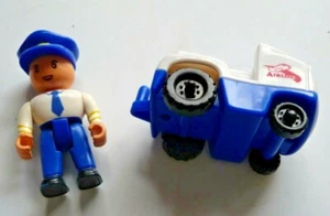 FLUGGESELLSCHAFT PILOT KLEINE PERSON MIT TRANSPORTFAHRZEUG PLASTIKSPIELZEUG - Bild 1 von 2