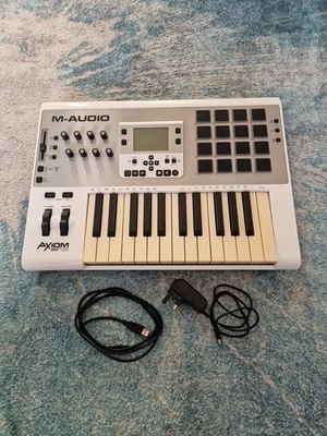 M-AUDIO AXIOM AIR 25 PREMIUM KEYBOARD + PAD CONTROLLER PLUS CABLES INCLUDED - Image 1 of 4