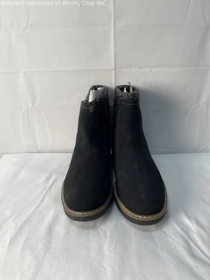 NWT Women's St. John's Bay Chelsea Boots - Size 9 WD - Image 1 of 4