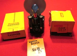VINTAGE 1940s KODAK BROWNIE FLASH SIX 20 CAMERA w/ FLASH & BULB & BOXES FOR BOTH - Picture 1 of 8