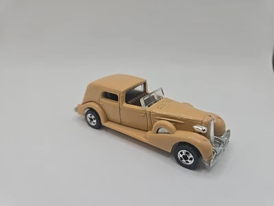 Caddy clásico Hot Wheels '35 1981 beige negro neumáticos de pared Foto 1 de 4