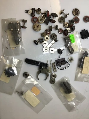 Nr. 409 Konvolut Märklin H0 Ersatzteile Räder + Fahrgestelle wie Bilder - Bild 1 von 4