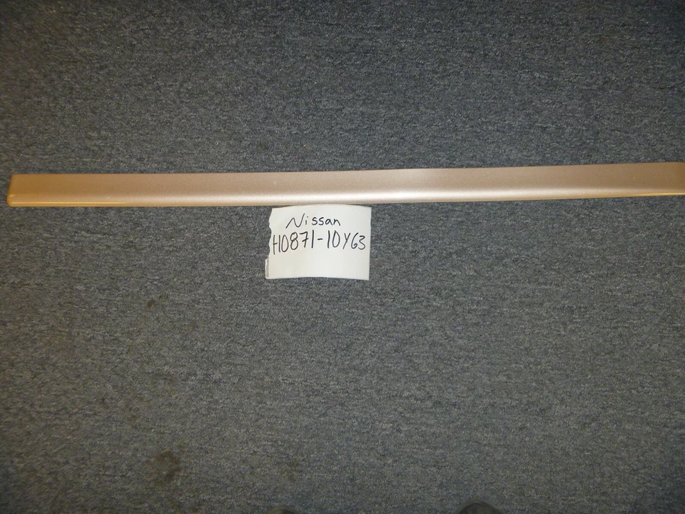 Nissan Infiniti J30 1993-1995 moldura de puerta delantera izquierda H087110Y63 OEM nuevo Foto 1 de 1