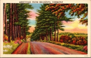 Saludos desde BRANDON, Vermont VT Country Road lino postal sin usar - Imagen 1 de 2